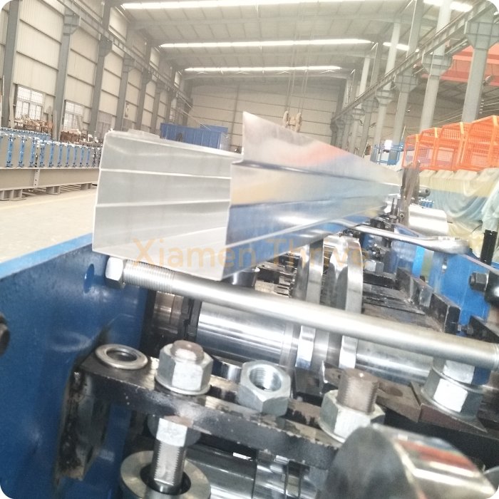 What things should be done on maintenance of Seamless Gutter Roll Forming Machine？